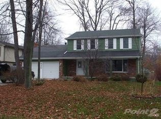 4176 Quaker Hill Dr, Fort Gratiot, MI 48059
