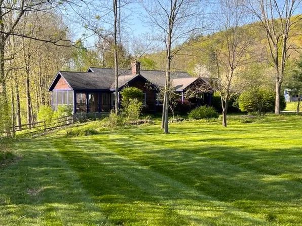85 High Rock Rd, Hinesburg, VT 05461