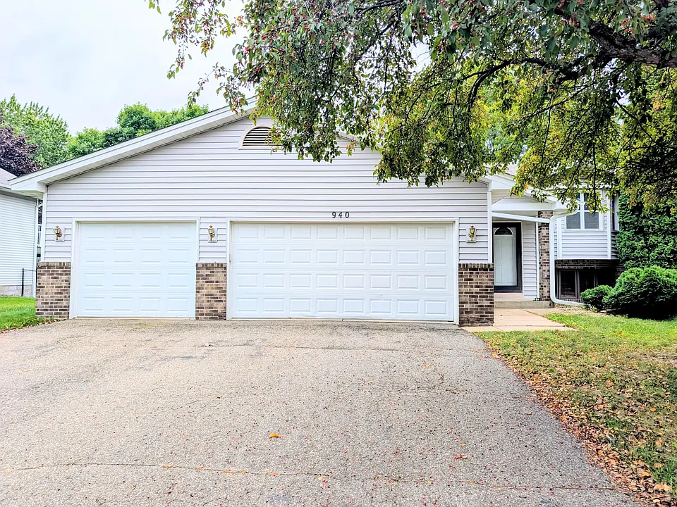 940 Jefferson Ln