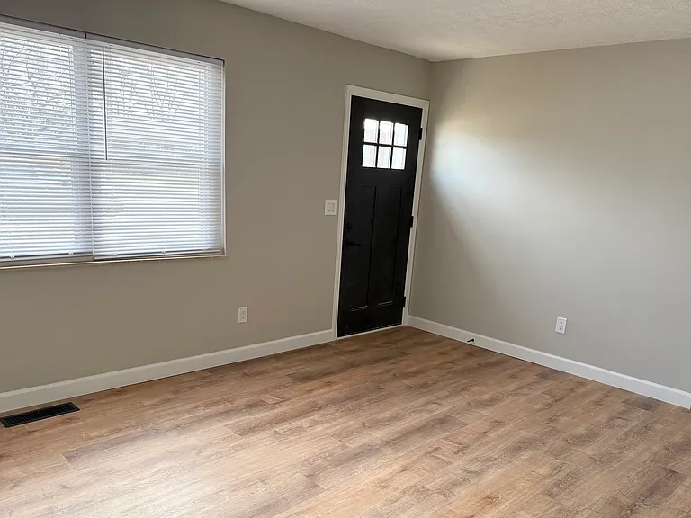 5363 Burgundy Pl — Photo 2