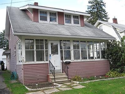 1st image of 894 Lafayette St