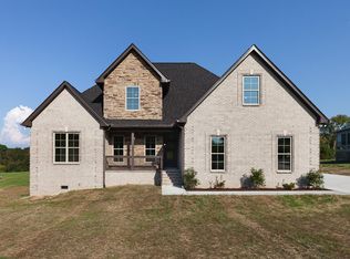 585 Sugar Flat Rd, Lebanon, TN 37087