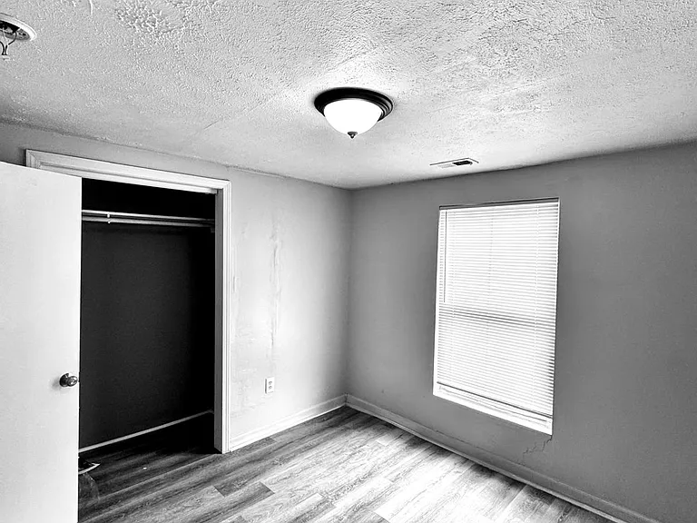 5132 W Caven St — Photo 9