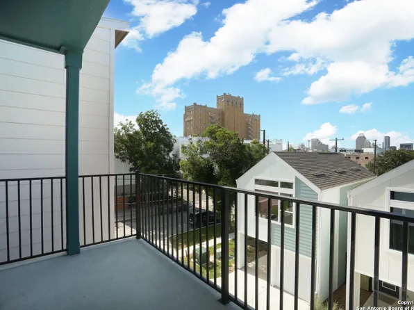 310 W Evergreen St #115, San Antonio, TX 78212
