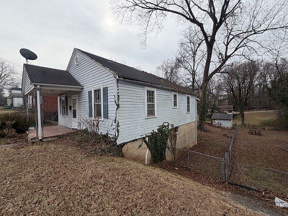 2nd image of 1441 Myrtle Ave