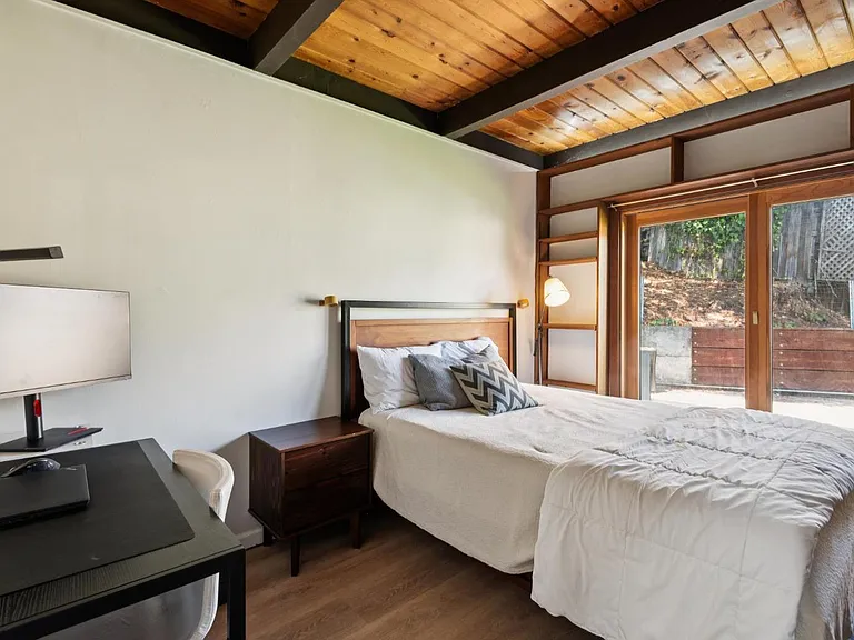 4350 Paradise Dr — Photo 19