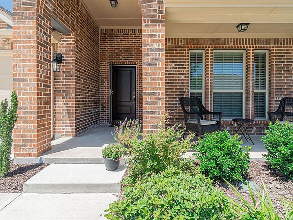 2nd image of 10120 Levelland Pl