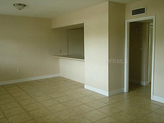 4th image of 1988 Fairview Shores Dr APT 7