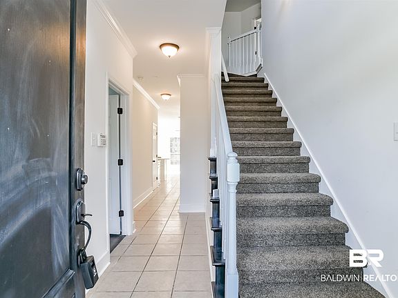 4th image of 20 Longleaf Cir