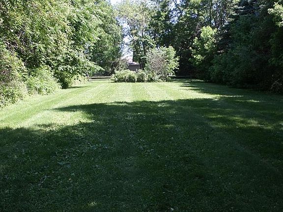 3rd image of 11326 W Woodside Dr