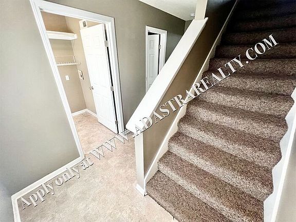 5th image of 5205 Woodland Dr