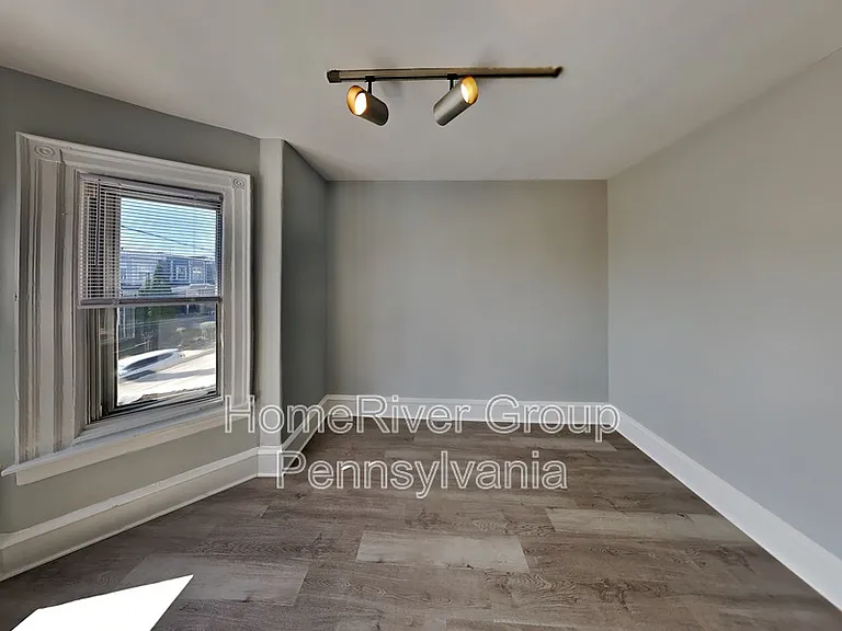 5525 Larchwood Ave #2 — Photo 11