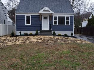 165 Bennett St, Fairfield, CT 06825
