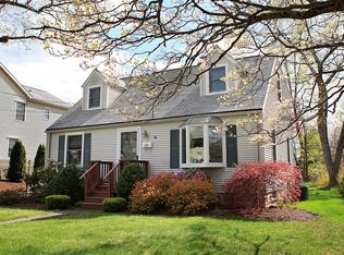 363 Jeniford Rd, Fairfield, CT 06824