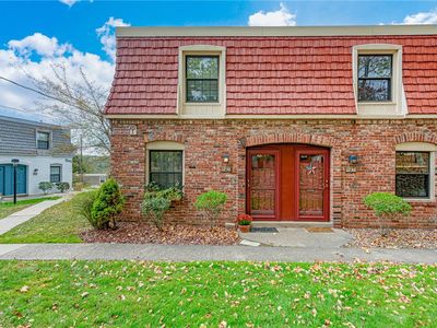 1238 Pennsbury Blvd S, Pittsburgh, PA, 15205