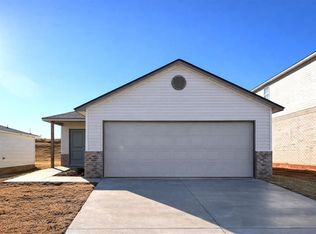 1215 Colt Dr, Guthrie, OK 73044