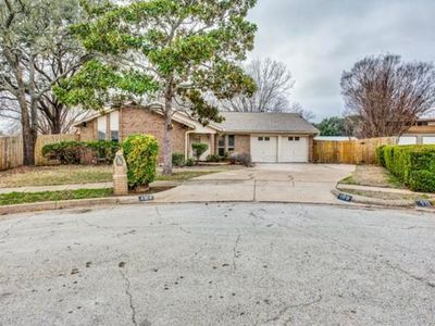 109 Hillbrook Ct, Benbrook, TX, 76126