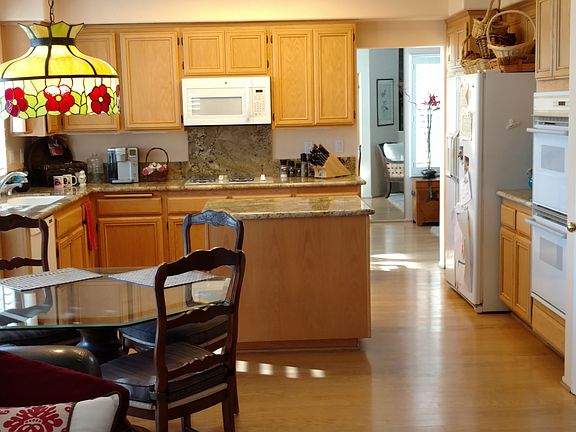 3rd image of 25648 Frost Ln