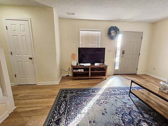 5th image of 1496 N Kinser Pike #Feeaca330
