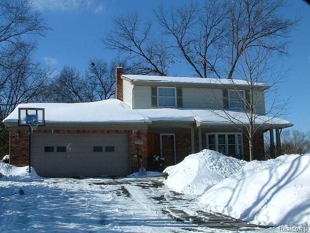 1st image of 6069 Huxley St