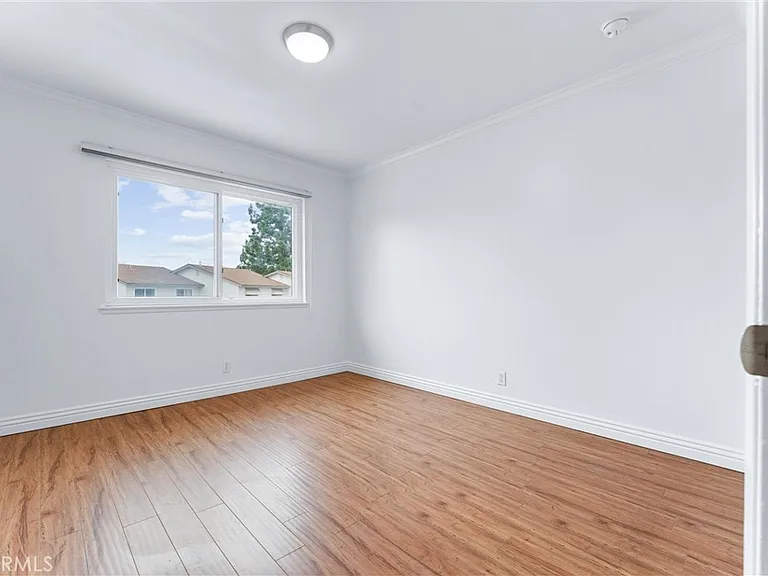 8242 Henderson Grn — Photo 14