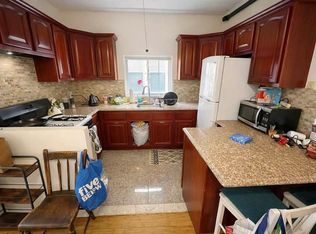 25-60 33rd St Floor 2, Astoria, NY 11102