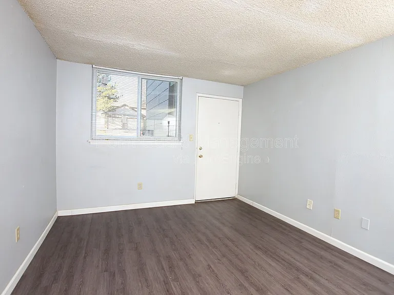 1226 S Longfellow St — Photo 8