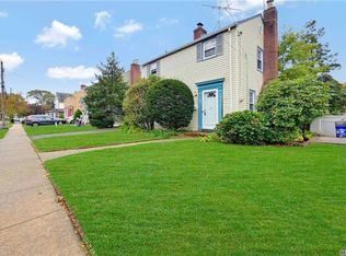 168 Home St, Valley Stream, NY 11580
