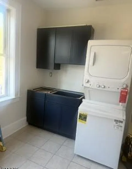 133 Grove St — Photo 2