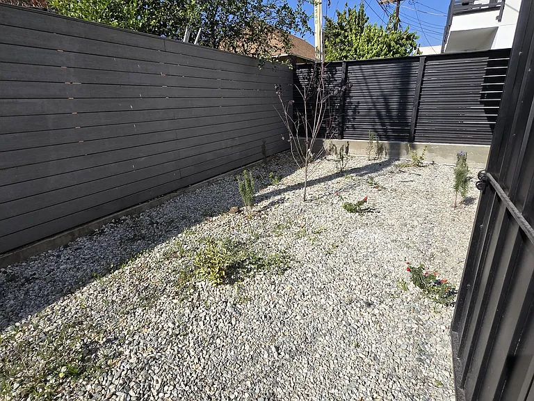 1807 Workman St #3/4 — Photo 5