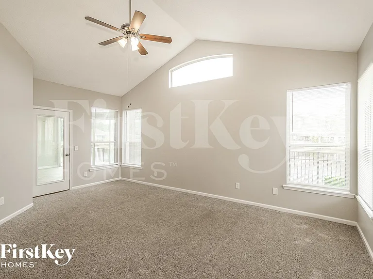 1528 Walnut Creek Dr — Photo 8