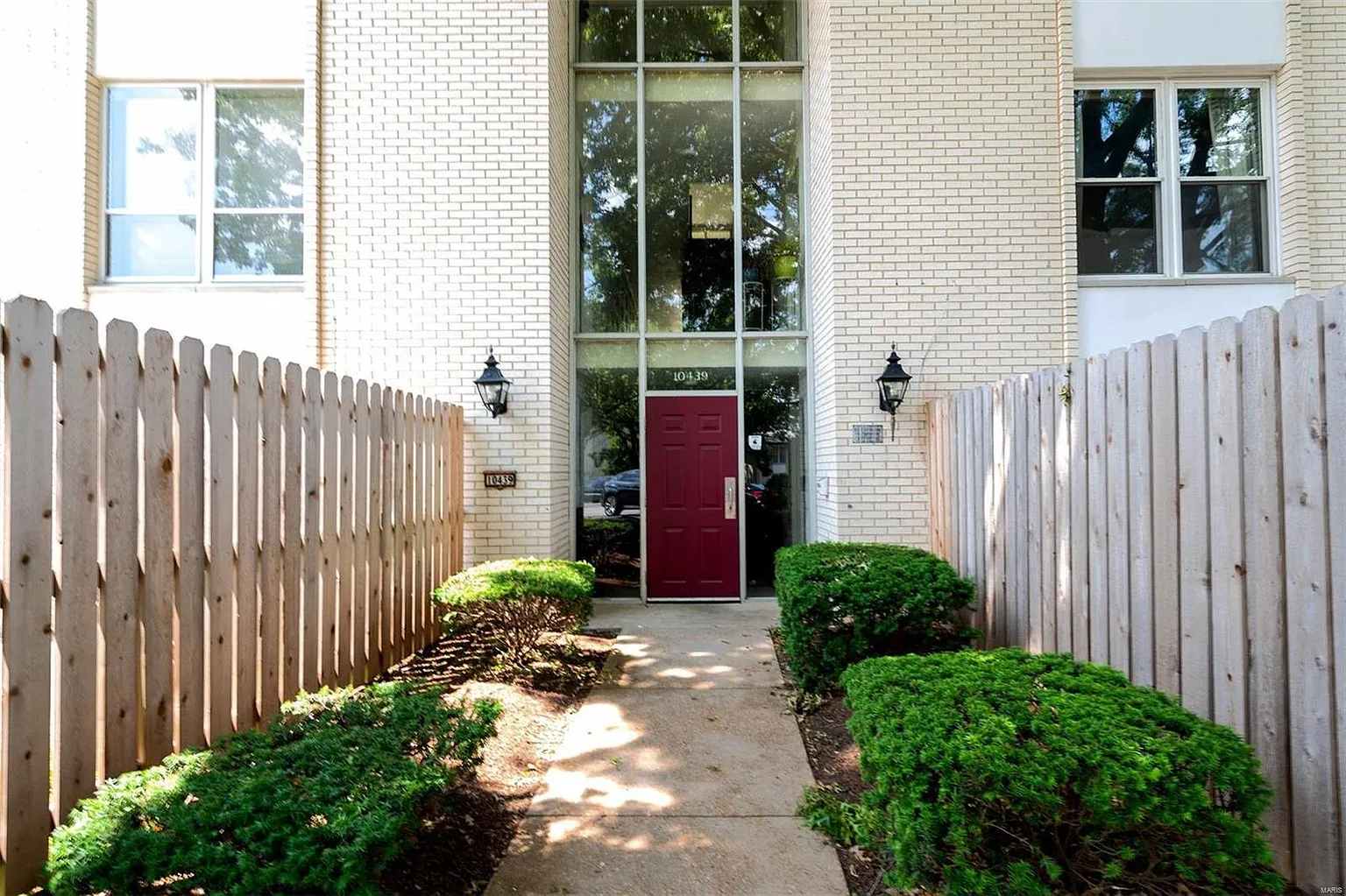 10439 Briarbend Dr APT 2 photo 1