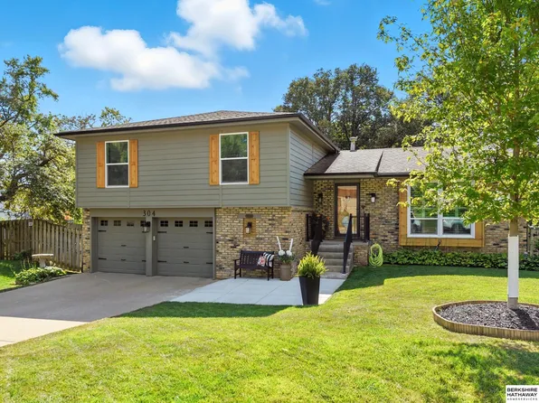 304 Marian Ave, Bellevue, NE 68005