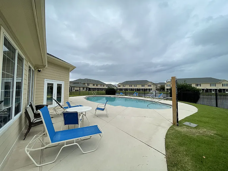 806 Baldwin Rowe Cir #1 — Photo 5