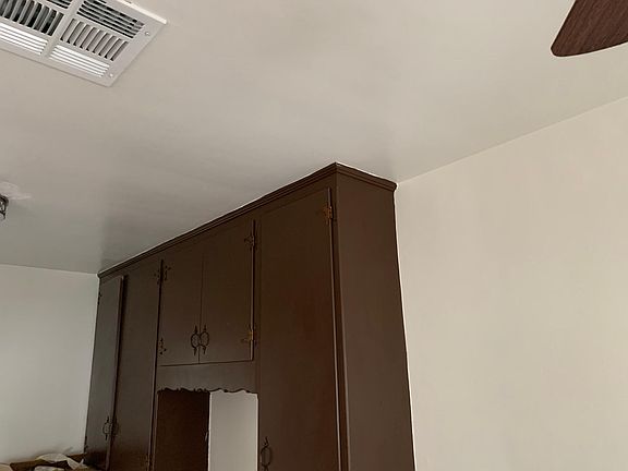 3rd image of 11828 Hamlin St #1/2