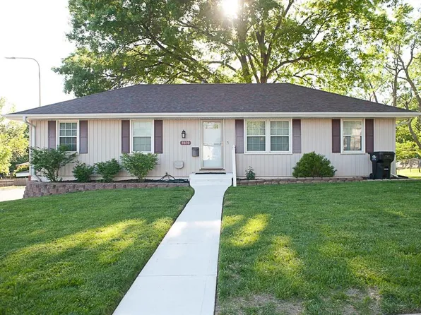3830 S Breckenridge Dr, Independence, MO 64055