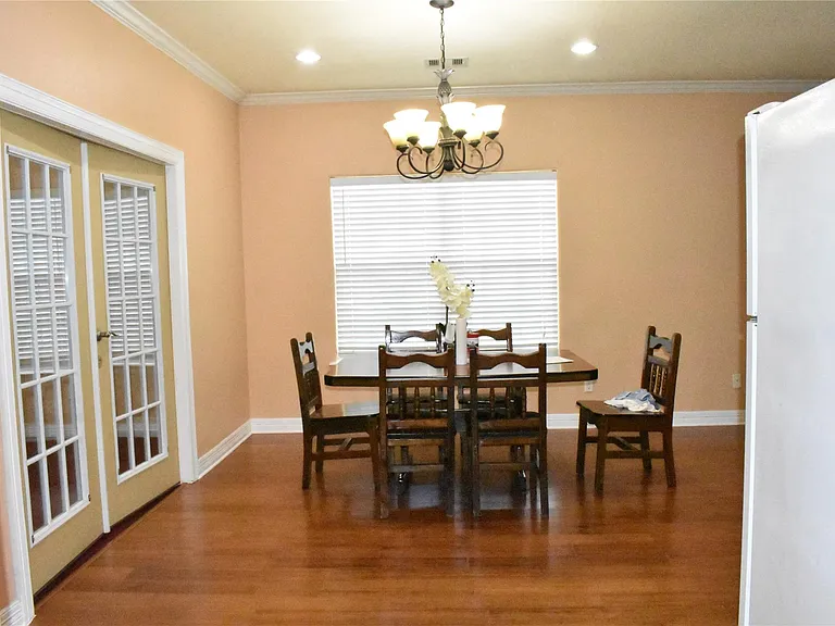 8535 Parkette Dr — Photo 11