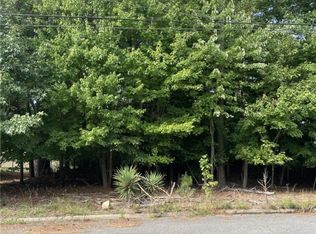 128 W Rexford Dr, Newport News, VA 23608