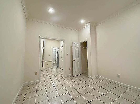 3rd image of 324 W 43rd St APT 1C