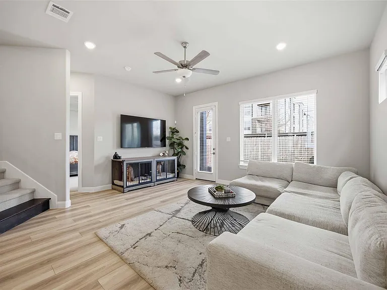 8104 Morning Melody Dr — Photo 10