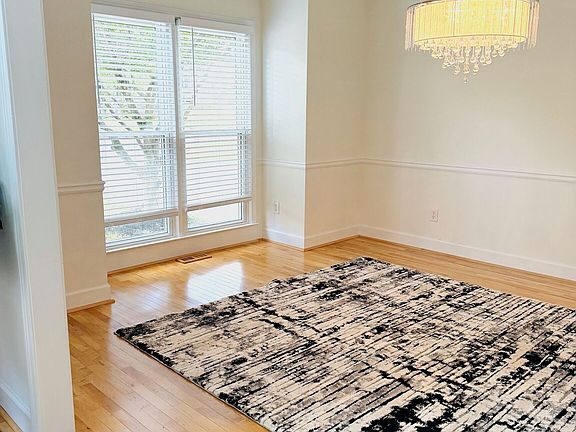 5th image of 625 Windwalk Dr