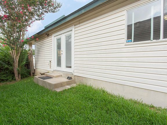 3rd image of 6635 Barton Rock Rd