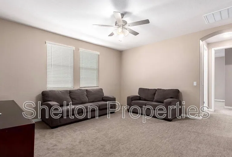 15062 W Portland St — Photo 7