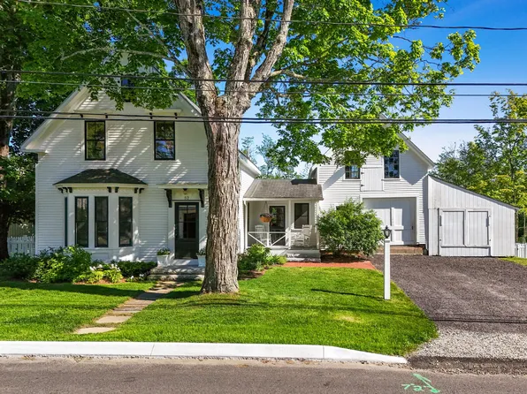 52 Pearl Street, Camden, ME 04843