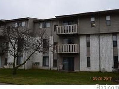 32013 W Twelve Mile Rd, Farmington Hills, MI, 48334