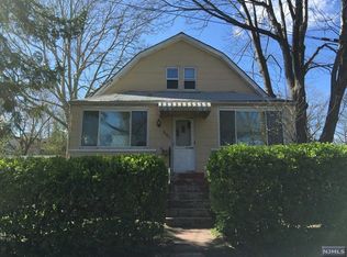 530 John St, Teaneck, NJ 07666