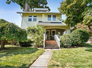 24 Olyphant Dr, Morristown, NJ 07960