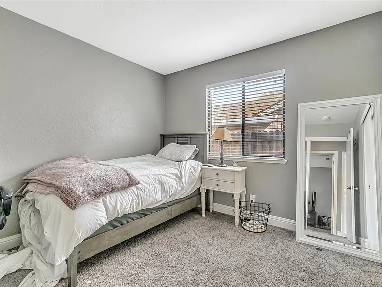 1060 Saint Andrews Dr — Photo 24