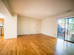 4010 Oak St #4, Kansas City, MO 64111