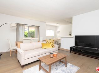 5403 Newcastle Ave APT 69, Encino, CA 91316